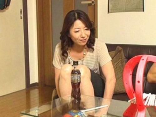 【五十路熟女】50代以上ド熟女限定！デカチン見せつけ軟派連れ込みセックス盗撮「奥さん、知らない間にAV出演してますよ」