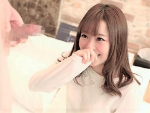 【素人ナンパ】２人きりのホテルで激カワ女子大生が先輩のオナニーをガン見!!戸惑いながらも発情しフェラ騎乗位バックSEX❤