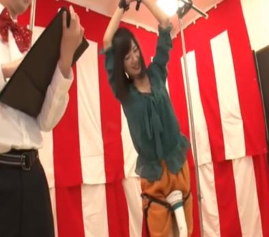 《企画》「ちょっと待って、ストップ」可愛い清楚系のお姉さんが固定電マクイズでアヘ顔になって感じまくり！我慢最高《エロ動画》