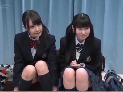 <外見える!?*美乳>かわいい高校生にエッチなマッサージしてそのまま性行為しちゃった！見ると興奮しちゃうエロ動画