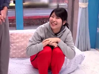 <見えてないよね??*大学生>『気持ちいい？』引き締まったマンコのスポーツJDがチェーリー男子とエロ体験！女性が見てもいいスケベ映像