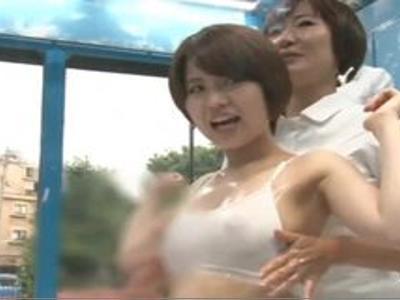 激カワ人妻がエッチなマッサージで濡れ濡れ！そのまま寝取って生出ししちゃった!!スケベ美女
