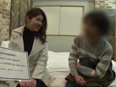 <ナンパ*隠し撮り>「やっちゃう？」密室で2人きりになった男女がお金目当てにSEX！勃起確実なスケベすぎる動画