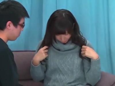 <マジックミラー*企画>【マジックミラー号】街で見つけた激カワちゃんがチェリーボーイにエッチ指導！スケベ注意な18禁動画