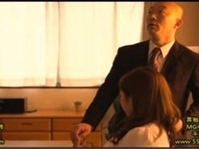 ホテルで友達と2人っきりにされた美少女JDがお金のためにSEXしちゃった!!ドエロな女の子