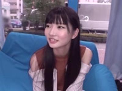 <見えてないよね??*寝取り>【エロエロカー】女子大生が恋人のちんぽを見つけられずお仕置きエッチ！無料で見れちゃう18禁動画