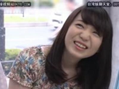 <見えてないよね??*早漏>早漏男のために体を張って処置してくれる巨乳娘！おっぱい揺れまくりのファック！抜けすぎ注意なスケベ動画
