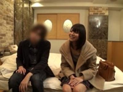 <のぞき*女子大生>「やっちゃう？」密室で2人きりになった男女がお金目当てにファック！抜きすぎ注意な動画