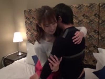 <素人ナンパ*素人>『恥ずかしぃよ～』売り出し中の芸能人を口説いてファック！女性が見てもいいエロ映像