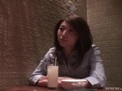 キャリアウーマン風の美女を寝取りファック！旦那以外のチンポで感じまくり!!ドエロな女の子