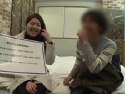 <ナンパ*盗撮>「やっちゃう？」部屋で二人っきりになった男女がお金目当てにファック！勃起確実な激エロ動画