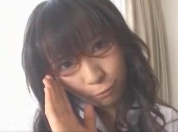 【AKIBA制服】真木今日子　ケバイ熟女顔だけど制服着てるのが逆にエロい若い男を誘い激しい爆乳セックスでメガネ顔射