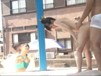 〔マジックミラー ;女子大生 〕『我慢できない～』大学の同級生と素股エステ！股間が火照ってゴム無しファック！簡単に勃起しちゃう動画