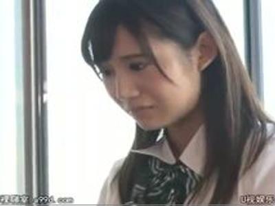 〔学生 ;女子校生 〕『そのまま出して♡』超絶かわいい制服JKとカーテン全開のホテルで円光種付けSEX！お気に入り必須のエロ動画