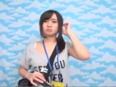 〔女の子 ;ボイン 〕『中に出さないで…』アシスタント使ってエロ企画のテストでゴム無しハメ膣内射精！見過ごせないくらいいい女