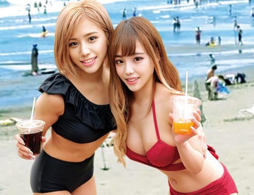 ナンパした水着ギャルにデカチン童貞くんとの素股オイルマッサージに挑戦！フル勃起したデカマラが生おまんこにヌルヌル…