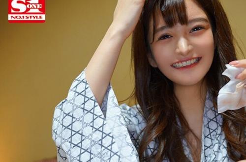 芸能人ひなたまりん完全密着！すっぴん、ハメ撮り、寝起き、泥酔等…ひたすらヤリまくる1泊2日