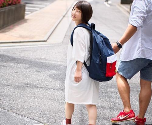 巨漢ナンパ師がナンパした美少女は身長134cm！山形から家出で泊る場所を模索中。「ウチに泊る？」の一言でナンパから…
