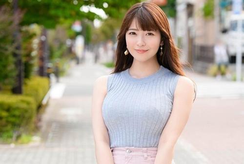 「気持ちよくなると、こんなにも、出ちゃうんですね…」MM号の中で思いっきりイカせてみました！感じて…イッて…吹いて…