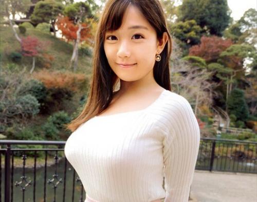 着衣でエアセックスをして彼だけに見せるHな赤面顔を撮らせてくれたら謝礼ゲット！…のはずが、勢い余ってヌルッと挿入