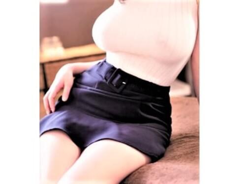 【デカパイ美女】「柔らかいですか//」エレベーターで鉢合わせた透け乳首お姉さんに目が釘付け❤密室でフェラ手コキ大胆SEX❤