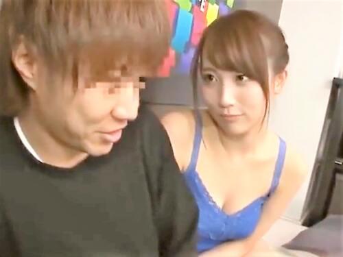 【近親相姦】誰もが羨む爆乳の姉ちゃんが実は超タイプ！久しぶりに実家に帰って来たスレンダーなスケベ美人と狭い風呂で密着♡