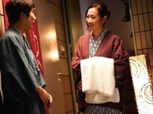 【水戸かな】一か月のオナ禁でおかしくなった僕は義両親との1泊2日の温泉旅行でまさかの義理母との間に子供を作ってしまった!