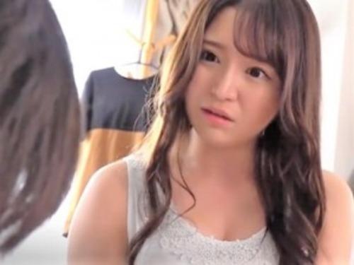 【近親相姦】「私のパンツ…」夫の連れ子と暮らす美人なお母さん❤厳しい口調とは裏腹にフェラや騎乗位までしてくれる淫乱奥様❤