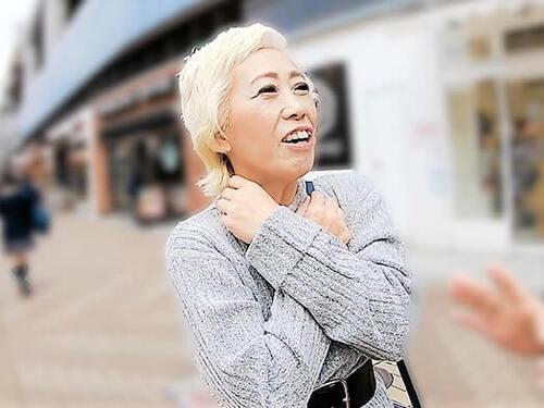 【熟女ナンパ】色白で爆乳おっぱいの熟女❤デカパイおばさんナンパしホテルでフェラチオ騎乗位パイズリでハメ撮り【五十路熟女】