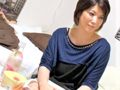 【人妻ナンパ】「胸があたって…引けない❤」黒髪アラフォーの素人ナンパ❤膝枕で甘えられた爆乳デカパイ奥様の不倫映像が流出❤