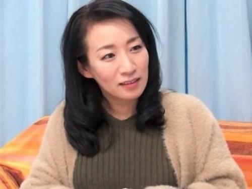 【MM号】断れない性格のお綺麗な熟女ナンパ♡！男優のHテクに骨抜きにされ潮吹き&アクメ中出し不倫セックス！【人妻ナンパ】