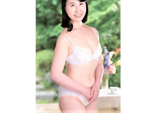 【五十路熟女】久しぶりの肉棒に興奮し蜜壺から愛液ダダ漏れ❤週1オナニーし産後セックスレスになった美魔女は豊満BODY❤