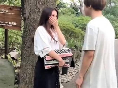 【素人ナンパ】彼が居るハーフ系お姉さんを寝取りSEX!小柄で清楚系なおっぱいJDがフェラ＆パンティ素股からザーメン種付け