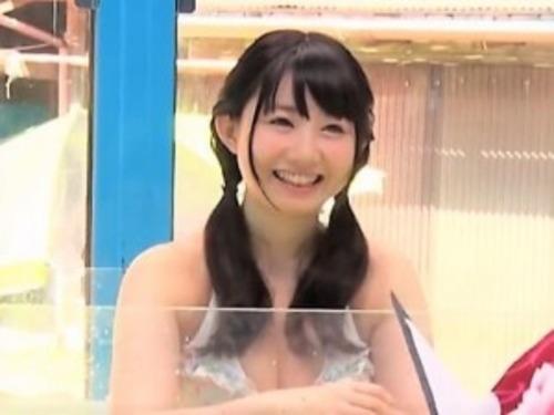 【マジックミラー号】真夏の海で軟派した可愛いロリ顔JD♡移動温泉の体験で初めましての男性と混浴し素股からのFUCK♡