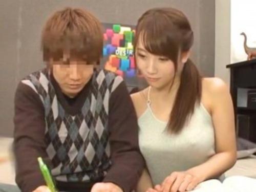 【近親相姦】誰もが羨む神乳の姉ちゃんが実は超タイプ！久しぶりに実家に帰って来たカワイイ姉貴と狭い風呂で密着♡