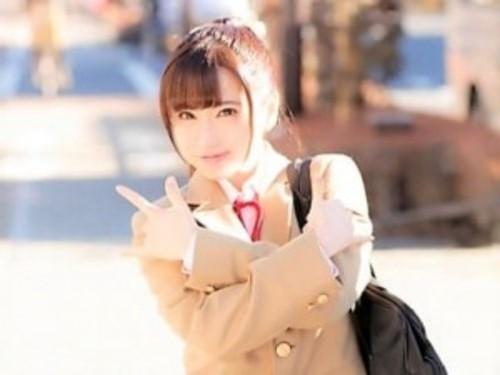 【マジックミラー号】ふわふわ天然系の巨乳な制服JK！自慢の爆乳おっぱいを揉み揉みしながらのインタビュー！【素人ナンパ】
