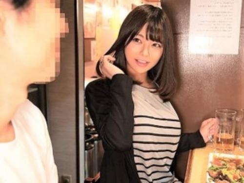 【人妻ナンパ】「ダメ…」寂しく1人飲みしている美人な素人ナンパしお持ち帰り!爆乳デカパイ奥樣をにザーメン中出し不倫SEX!