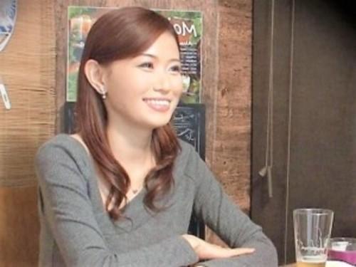 【素人ナンパ】美人過ぎるスレンダーな人妻ナンパ♡！初めましての男性に欲望剥きだしビッチ巨乳な熟女を止められない！