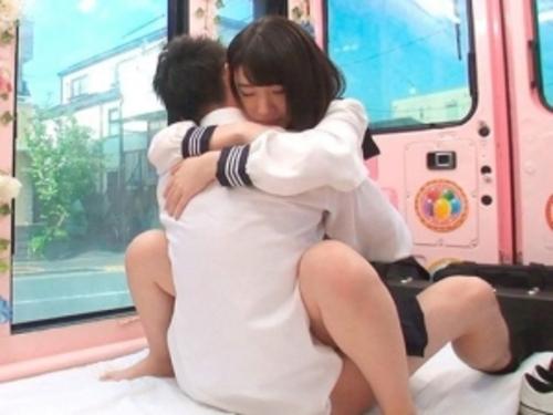【マジックミラー便】MM便史上No.1の純粋娘！3年間応援スタンドから想いを寄せていた同級生との恥じらい純情セックス