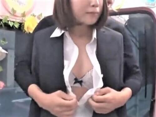 【MM便】「初オナニーは…高校生//」笑顔素敵な美女OLが電マで公開オナニー❤敏感乳首で体が火照りフェラ＆バックSEX