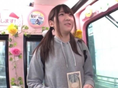 【MM便】勉強漬けの毎日をすごす性欲の溜まった10代の予備校生がまたがり顔面騎乗クンニで人生初の大失禁イキ！