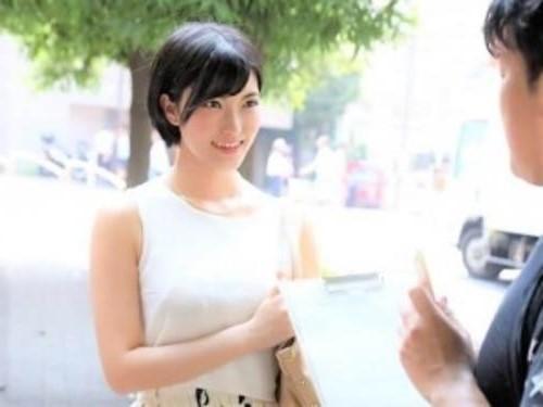 【人妻ナンパ】ショートヘアーでクビレ凄い25歳の清楚系奥様！完全降伏し股を開いてスケベ汁垂らしまくりホテルで不倫中出し♡