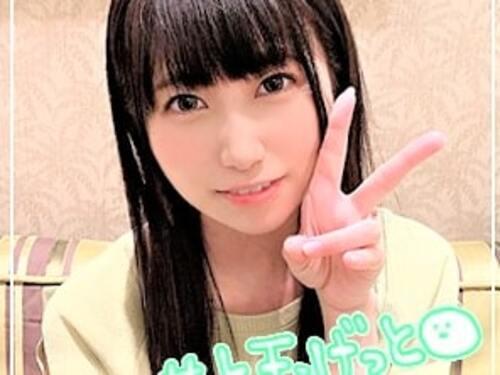 【素人ハメ撮り】「甘やかされたい❤」1人でラーメン食べに行くパパ活ロリ美少女❤ノリが良い清楚系JDがフェラチオから顔射❤