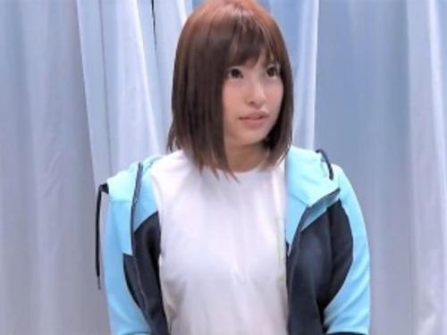 【MM号】マッサージから汗ばむマンコに中出しで発狂寸前の美人お姉さん!20歳で部活帰りの激カワ体育会系女子捕まえ膣圧測定