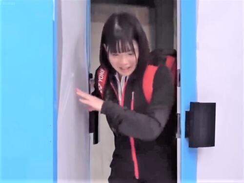 【MM号】「全部脱げちゃってるw」黒髪の爆乳デカパイ美女が童貞のオナニー手伝い❤おっぱいお姉さんがフェラ騎乗位で筆おろし