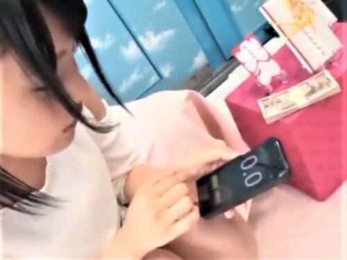 【MM号】「あまり見ないで…❤」アイドル目指すメイド居酒屋でバイト中の美少女❤喘ぎ声ガマン出来ずフェラチオ騎乗位SEX❤