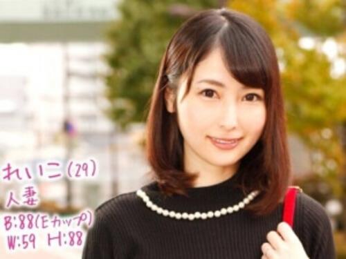 【マジックミラー号】二歳の子供がいる巨乳奥さまが戸惑いながらもHな車に乗車！乳首マッサージから浮気セックス！【人妻ナンパ】