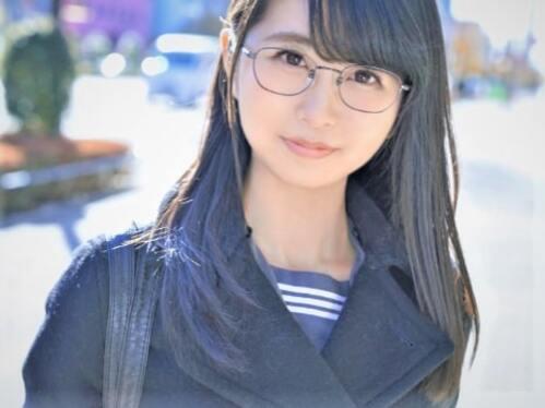 【MM号】「家だとそういう事が出来なくて❤」先輩と付き合う清楚系なメガネ黒髪JK❤Hなゲームからクンニ騎乗位フェラ顔射❤