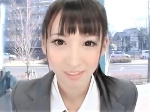 【MM号】「恥ずかしい///❤」黒髪の八重歯がチャームポイントの清楚娘❤ギャラリーが見守る中電マあてながらフェラチオSEX