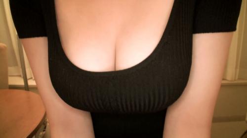 フェラを二人っきりで楽しみベッドに移動してからのエッチは巨乳がバインバイン跳ねちゃう激しいピストンと恋人ムードで満足度高め